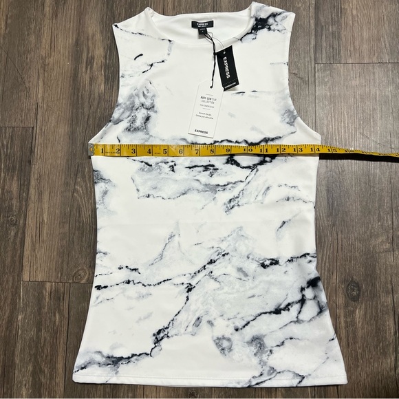 NWT Express Body Contour Compression Fitted Sleeveless Marble Tank Top T-Shirt S - Picture 10 of 10